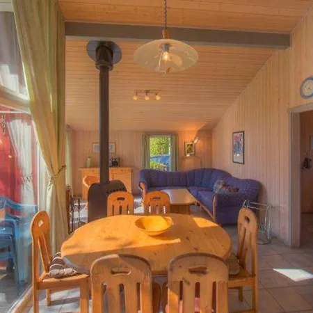 Holiday home Seeschwalbe 164